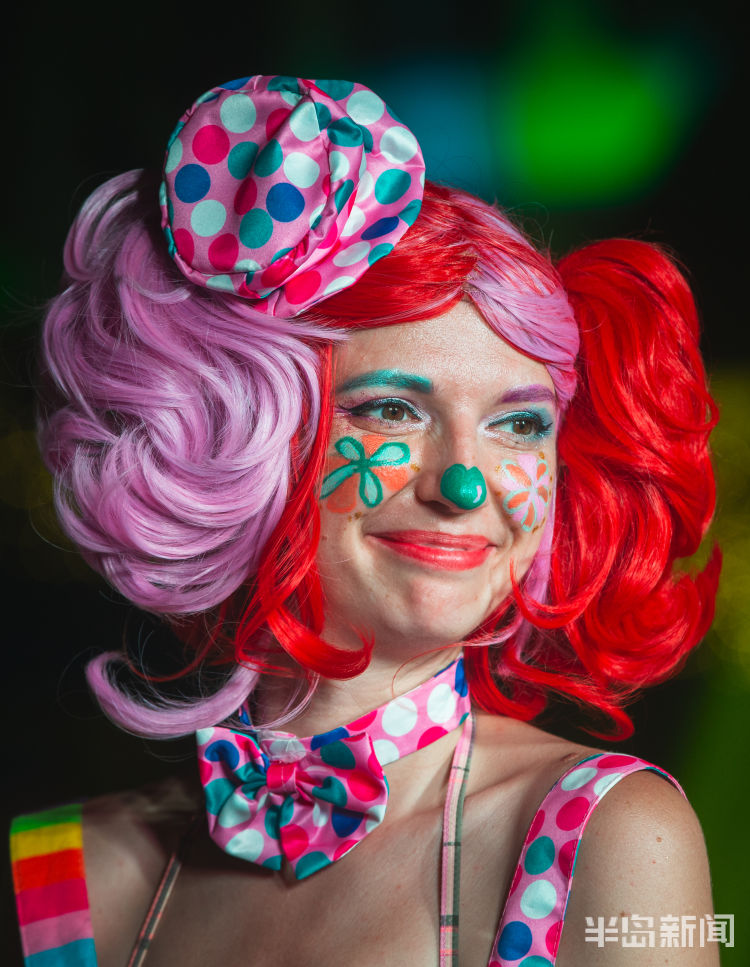 欢颜|金沙滩啤酒城：笑脸构成啤酒节最美风景