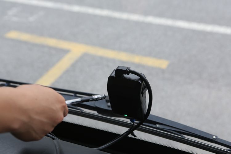 上设|青岛463路车上设红外智能测温机 在山东省公交系统内率先启用