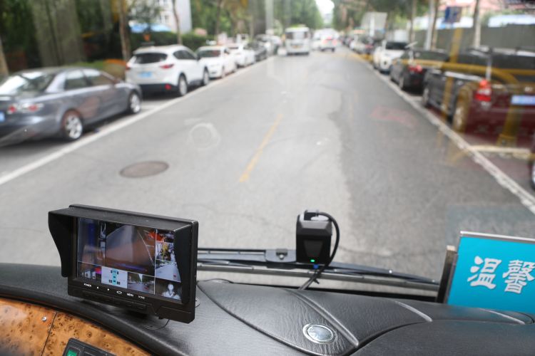 上设|青岛463路车上设红外智能测温机 在山东省公交系统内率先启用