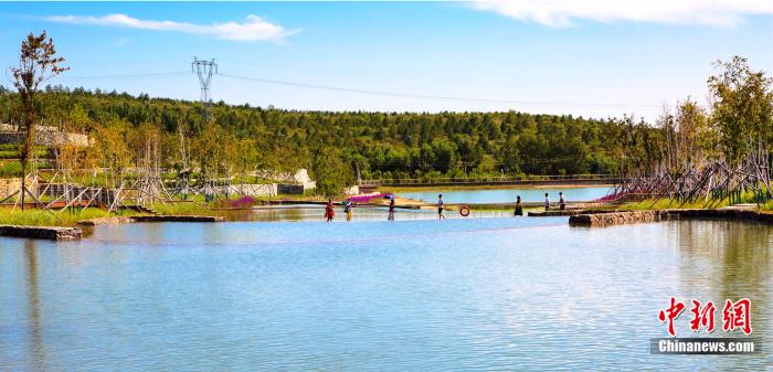 |【幸福花开新边疆】采石匠在石头上种出“幸福花”