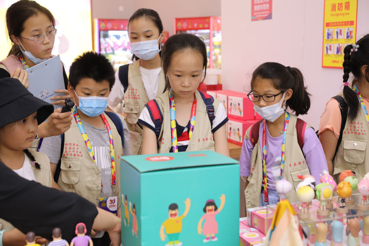 啤酒节|童眼看“醉”美西海岸！半岛学生记者探访青岛国际啤酒节