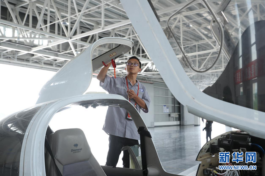 |【幸福花开新边疆】“雄鹰”在扎兰屯展翅飞翔