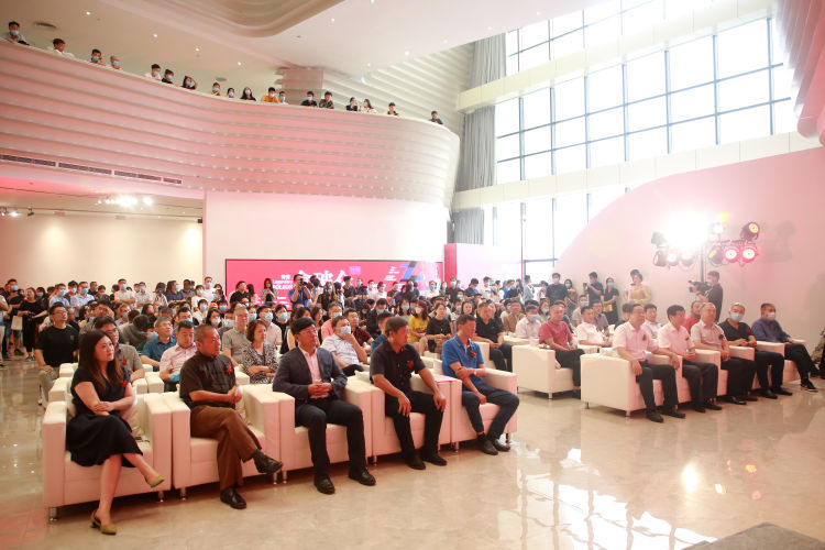 拿破仑|在青岛遇见“拿破仑”！“传奇拿破仑特展”在青岛黄盒子美术馆开幕