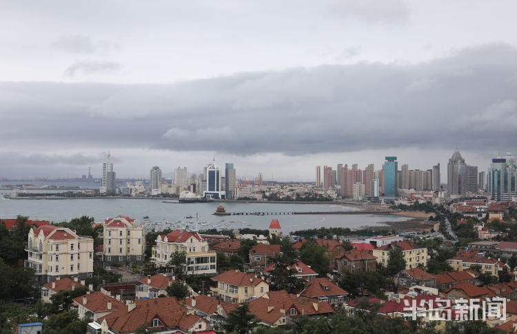 美哉|登高小鱼山：美哉，雨后青岛