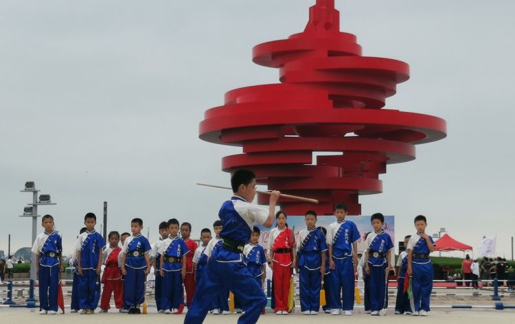 健美操|柔道武术健美操齐上阵 近千人参与拉开青岛全民健身日活动帷幕