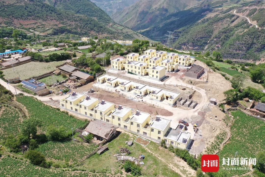 |你笑起来真好看｜136次早安和23个约定（四川）