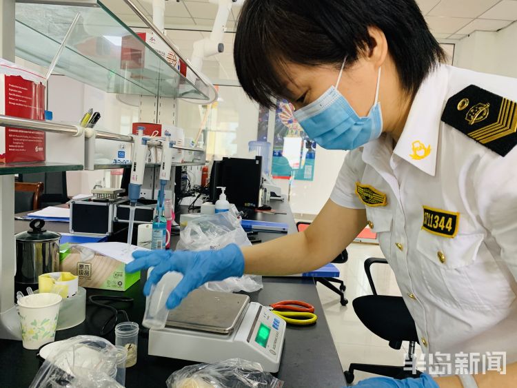 数百辆|物流通道每天检测数百辆车 西海岸啤酒城筑起食品安全防线