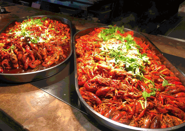 餐饮|“温暖義家”助力文旅餐饮丨假日“反向逃离”，在青岛市中心度过一个悠闲的亲子周末