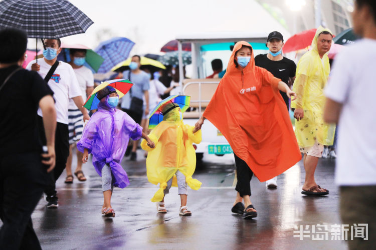 玩转|好吃又好玩 孩童玩转青岛西海岸新区金沙滩啤酒城