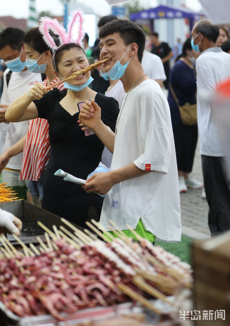 啤酒|青岛西海岸新区金沙滩啤酒城酒品菜品优惠多 啤酒价格同比降14.4%惠民套餐人均50元