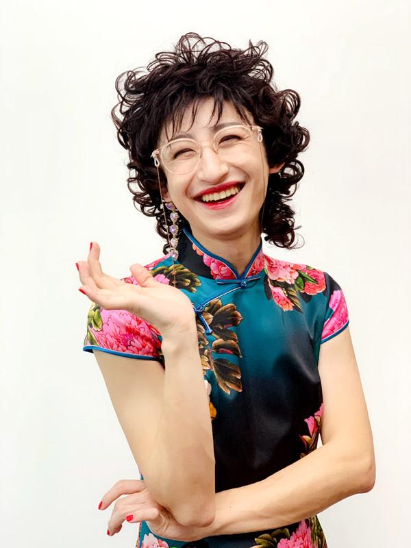 |“网信助力”开启直播新模式 “青岛大姨”为家乡带货