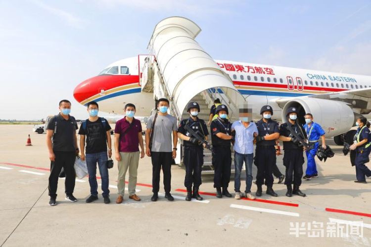 15|因几句口角杀死工友 四川男子潜逃15年被胶州警方抓获