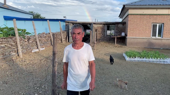 |幸福花开新边疆 牛羊满圈跑生活奔小康