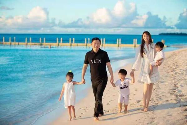 |豪門夢碎？臺(tái)媒曝吳佩慈男友公司股價(jià)暴跌恐退市