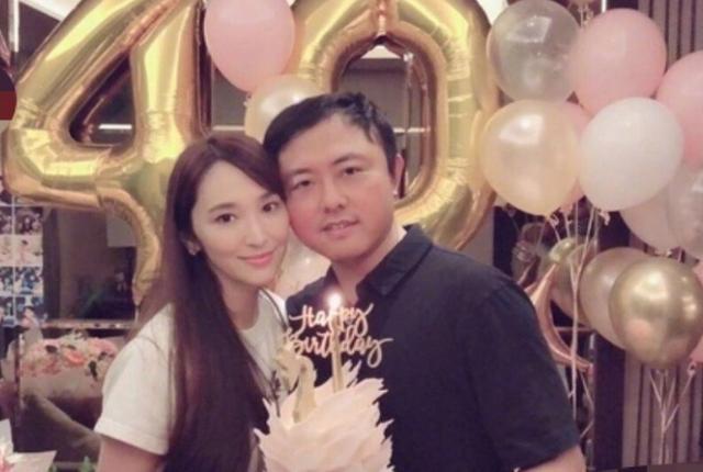 |豪門夢碎？臺(tái)媒曝吳佩慈男友公司股價(jià)暴跌恐退市