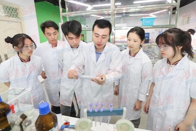 青岛教育|中考分数线公布 收藏好这个当天直升一类高中的指南