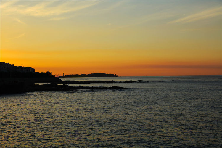 孤帆|晒出美丽青岛：孤帆，骄阳，渔船……青岛的美令人窒息