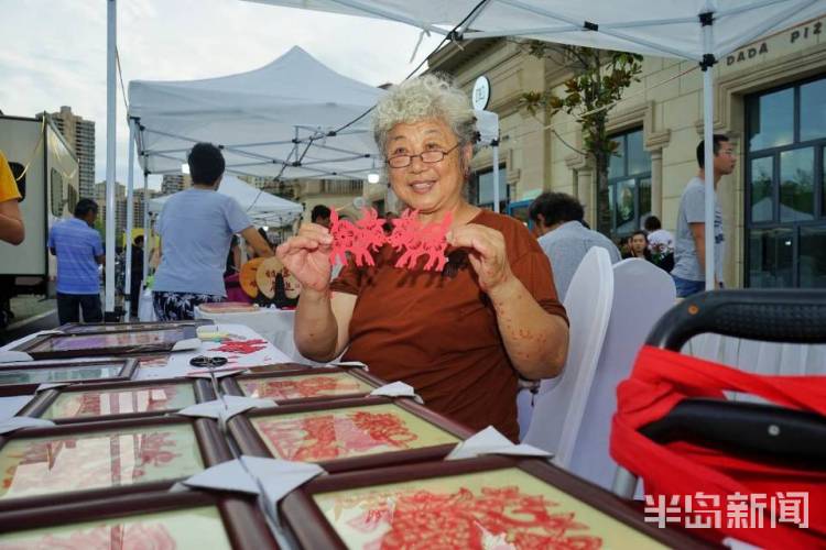 市集|时尚艺术市集开启 又一个“朗读亭”落户青岛