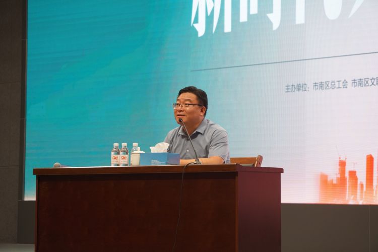 咖来场|与文学大咖来场约会 三位鲁奖作家与著名评论家来青岛授技