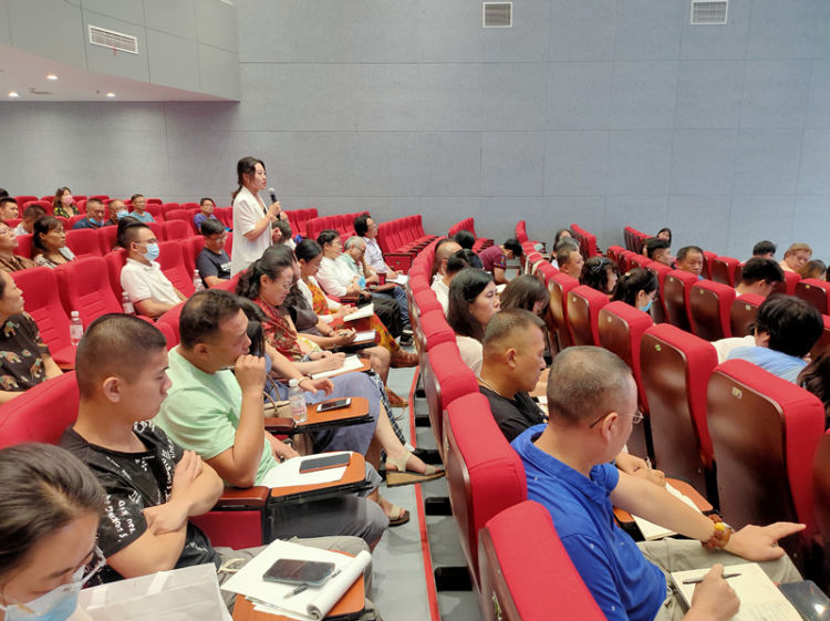 咖来场|与文学大咖来场约会 三位鲁奖作家与著名评论家来青岛授技