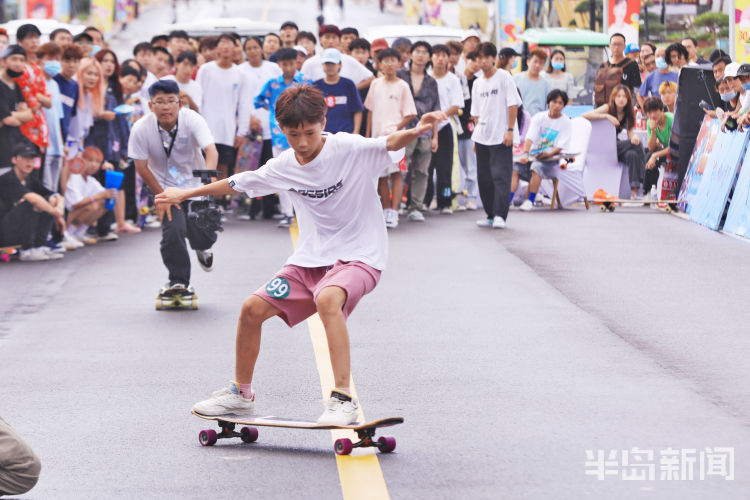 最酷|“浪燥青岛”长板大赛启动 金沙滩啤酒城上演“速度和激情”