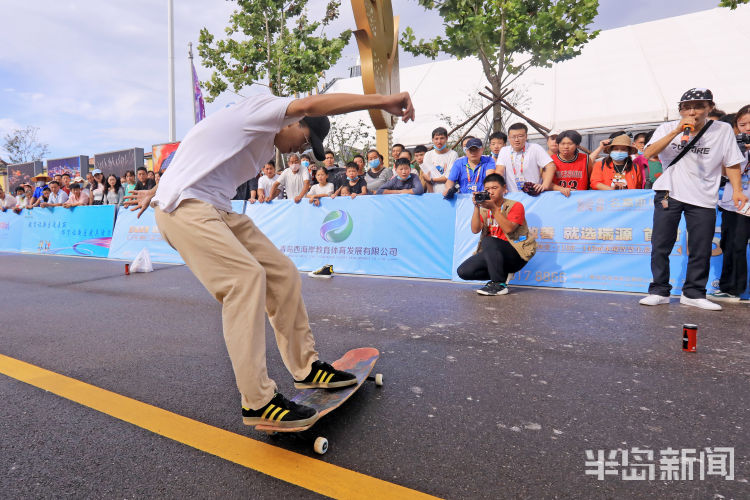 最酷|“浪燥青岛”长板大赛启动 金沙滩啤酒城上演“速度和激情”