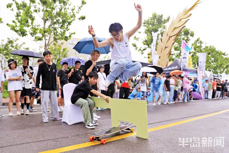 最酷|“浪燥青岛”长板大赛启动 金沙滩啤酒城上演“速度和激情”