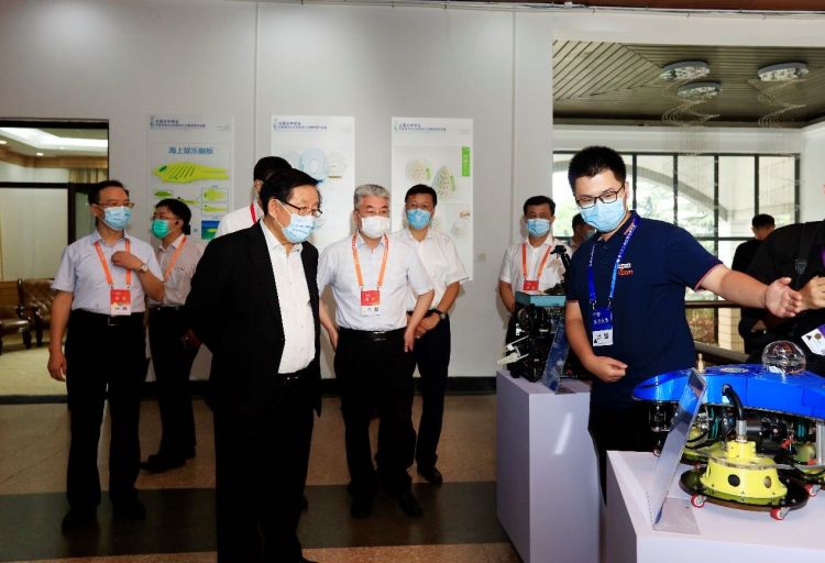 中国科协|从看似枯燥单调的科研中找到乐趣！中国科协主席与山东大学生面对面交流