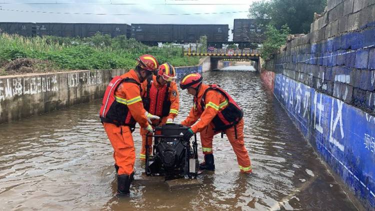 抗洪抢险|闻“汛”而动！青岛消防火速驰援临沂抗洪抢险