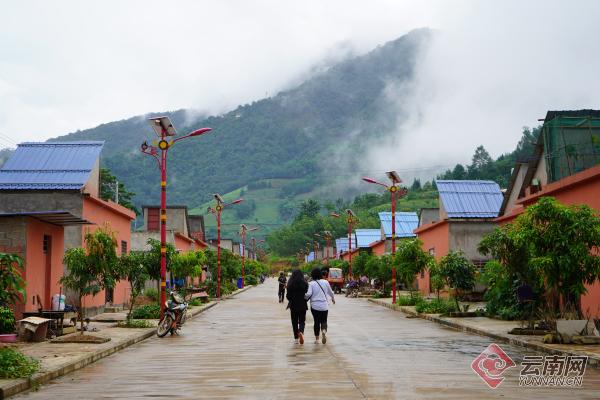 |【你笑起来真好看】走出“石旮旯” 开启幸福新生活