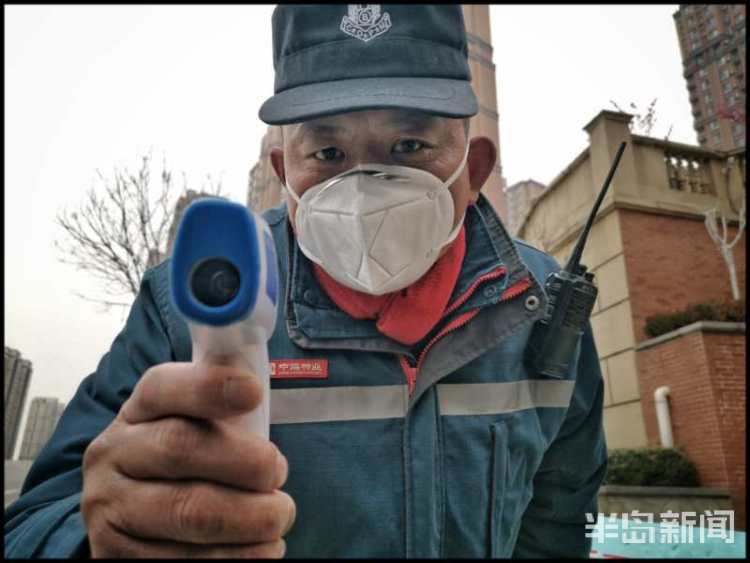 100|100张照片记录100个“抗疫”故事！一场特殊的摄影展在青岛开幕