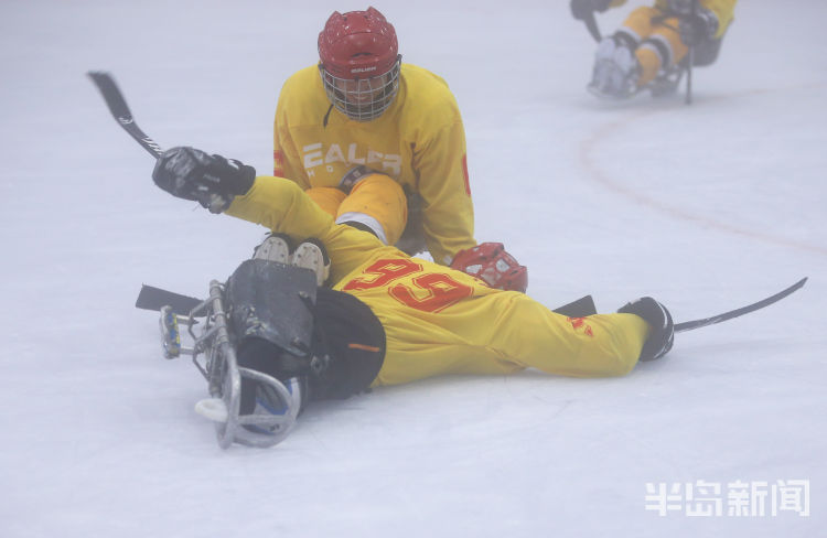摄影|半岛记者何毅获人民摄影“金镜头”(2019年度)新闻摄影作品金奖
