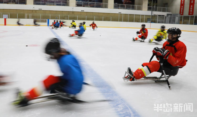 摄影|半岛记者何毅获人民摄影“金镜头”(2019年度)新闻摄影作品金奖