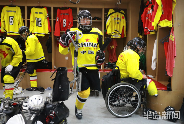 摄影|半岛记者何毅获人民摄影“金镜头”(2019年度)新闻摄影作品金奖