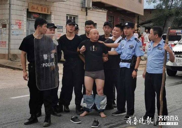 曾春亮|江西5天杀死3人疑犯曾春亮落网！抓捕现场警方无人机喊话：立刻下山！