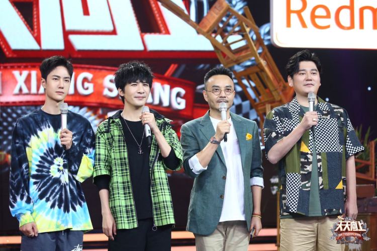 天天向上|今晚《天天向上》12周年美食季收官，王一博教Angelababy玩滑板