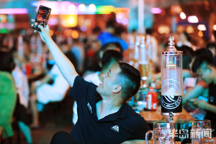 盼来|第30届青岛国际啤酒节进入尾声 美好回忆处处留举杯欢庆盼来年