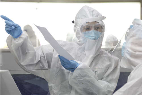 女警|快来投票！全国移民管理机构首届“十大国门卫士”评选 青岛机场出入境边防检查站执勤四队教导员杜慧入选