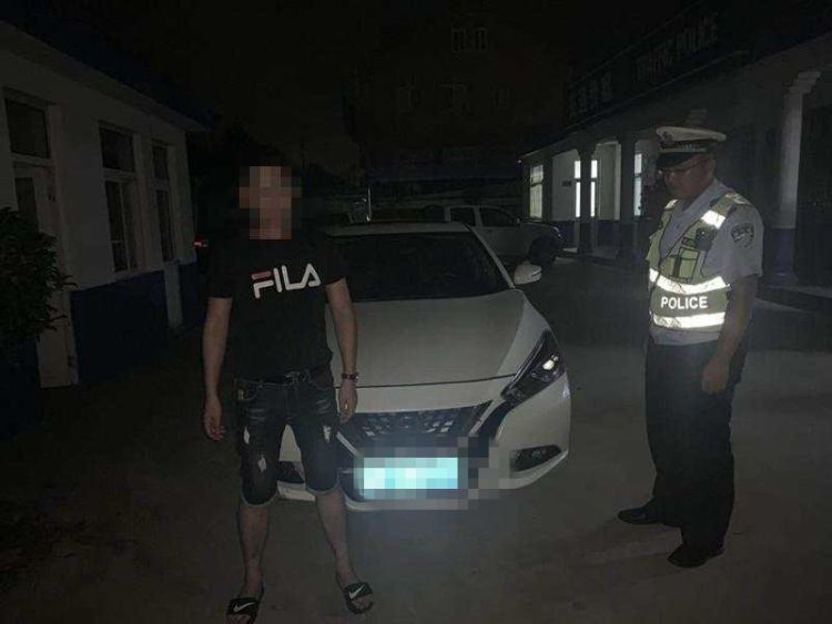 还敢|即墨一男子从晚上喝到凌晨还敢开车上路 被警方逮了个正着
