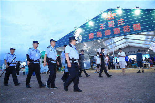 王哥庄|【醉享王哥庄】啤酒节崂山王哥庄分会场： 后勤保障不松懈 敬高温下“最可爱的人”