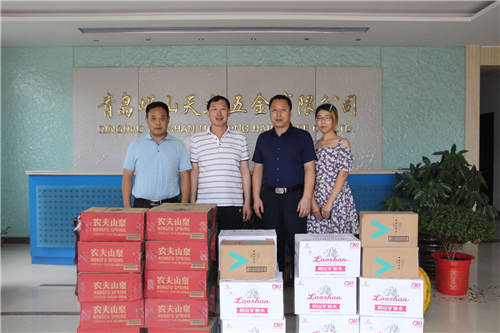 王哥庄|王哥庄街道总工会开展“奏响主旋律---酷暑送清凉”活动