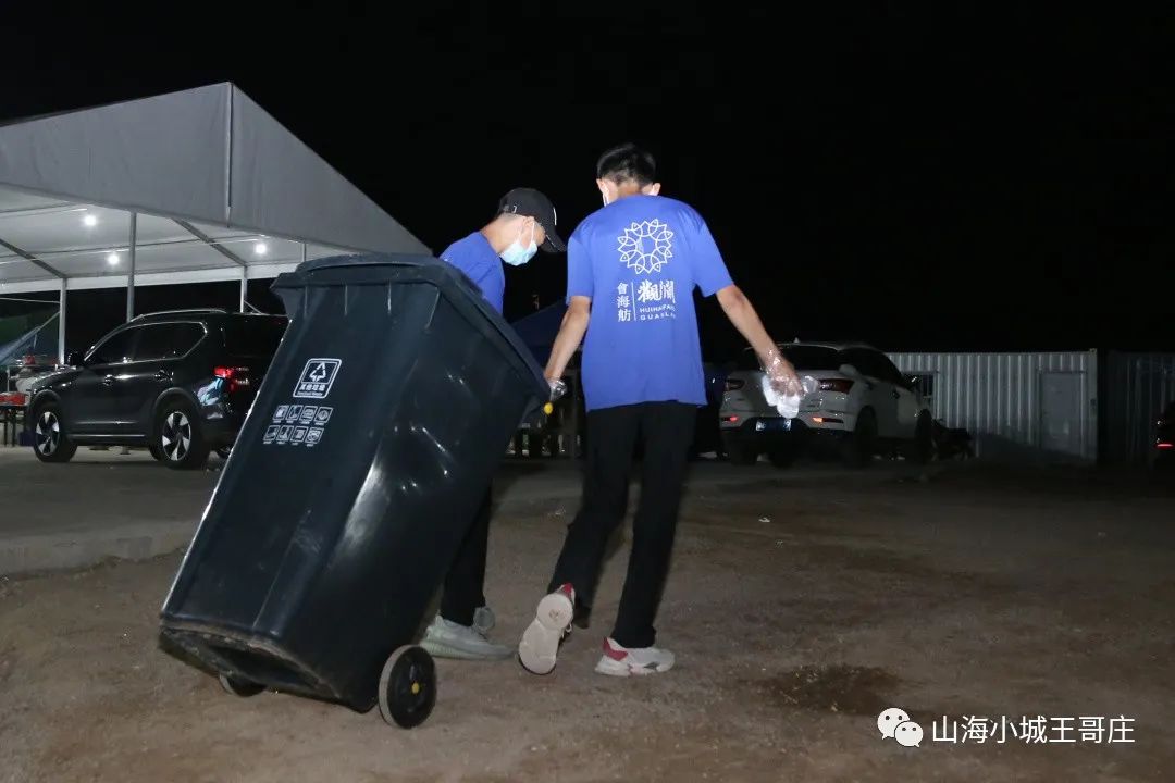 王哥庄|啤酒节王哥庄分会场：致敬高温下连续作战“最可爱的人”
