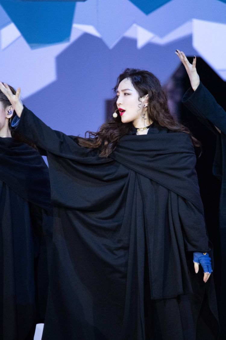 爆棚|《姐姐》总决赛临近复活挑战团力量爆棚 网友：“这期节目太好哭了”