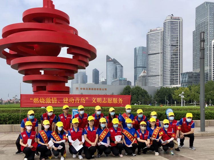 针线包|带着小药箱、拿着针线包……青岛海滨风景区多了一群志愿者