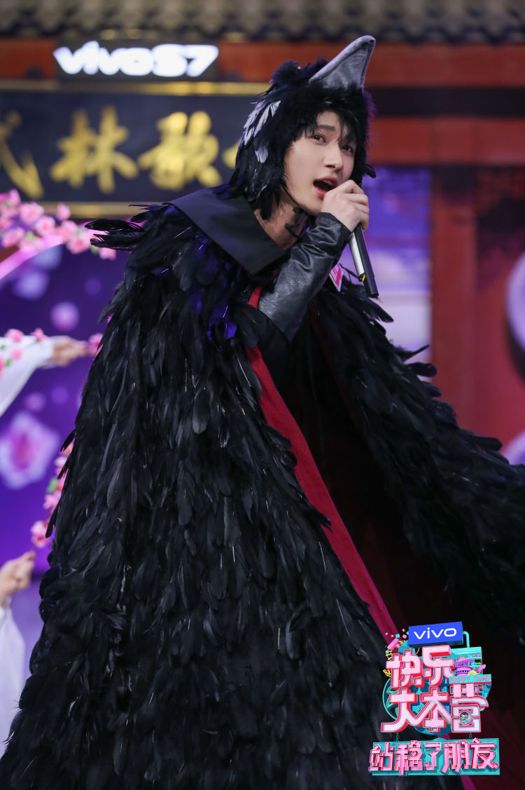 巧設|《站穩(wěn)了！朋友》巧設環(huán)節(jié)致敬經(jīng)典 謝霆鋒挑戰(zhàn)葉問王祖藍變道具人