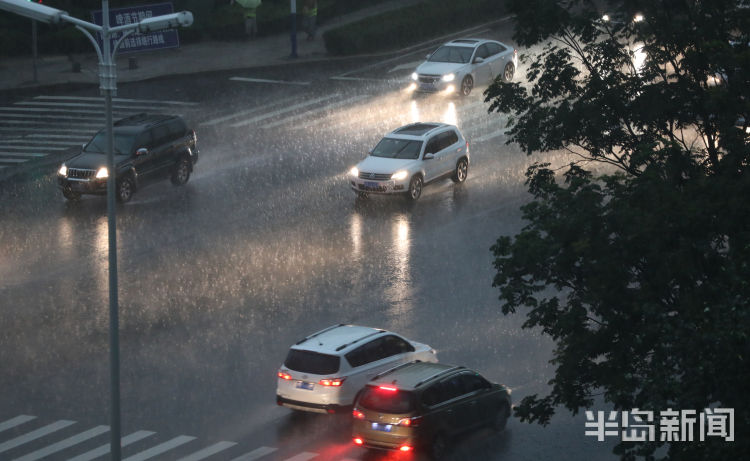 雷雨交加|青岛：雷雨交加！