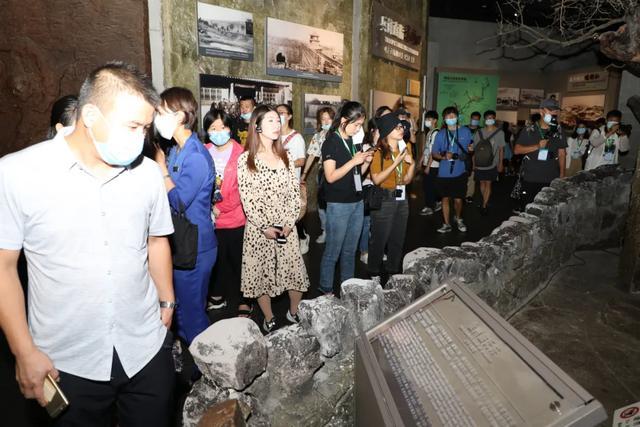 采风|胶东经济圈网络媒体联盟采风团打卡威海刘公岛