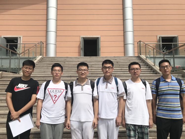 学霸|青岛五十八中：六名学霸组团进北大清华 分享高分秘诀