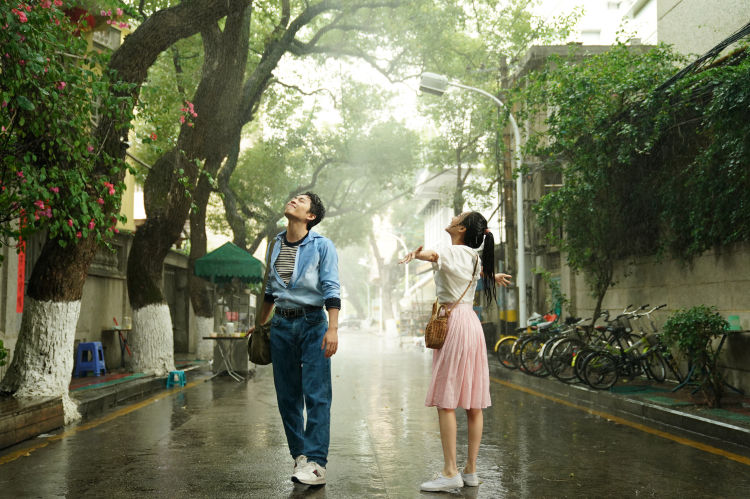 李一桐|爱情电影《我在时间尽头等你》表现亮眼 山东籍演员李一桐 “穿梭”20年有挑战