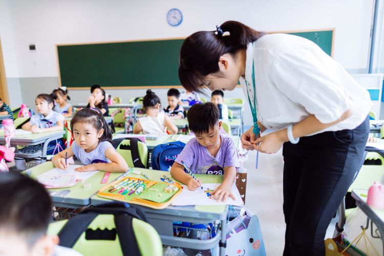 级新生|海信学校幼小衔接开启一年级新生入学“第一课”